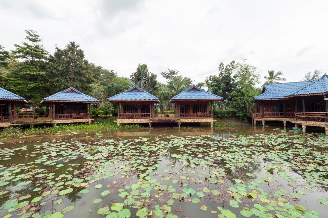 Oyo 75336 Blue Resort & Spa Koh Chang Buitenkant foto